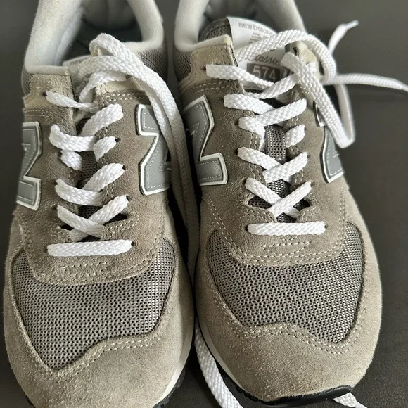 New Balance 574 Core Grey Womens Size 8 - Picture 11 of 13